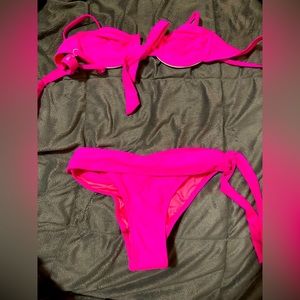 2 piece bikini, hot pink, xs, a cups possibly b, FN